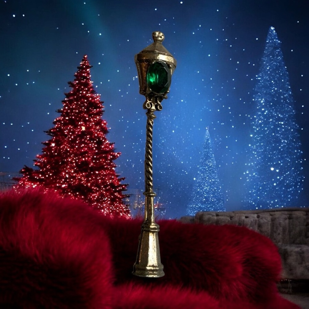 Narnia Vibes Sterling antique lamp post brooch with emerald glass stone.